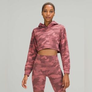 Lululemon All Yours Cropped Hoodie,
Heritage 365 Camo Brier Rose Multi, size 4